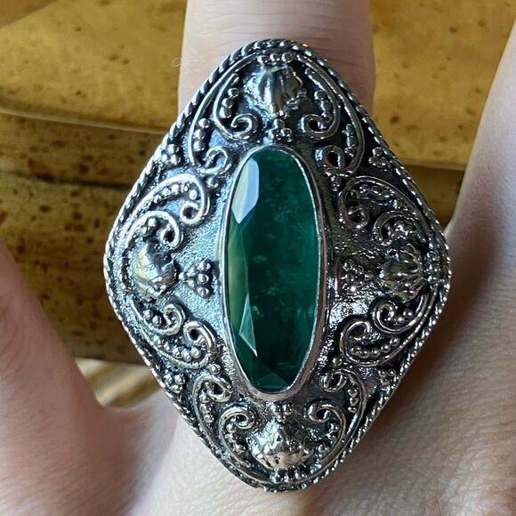 Green Quartz Sterling Silver Cocktail Ring Size 7 - Picture 1 of 8